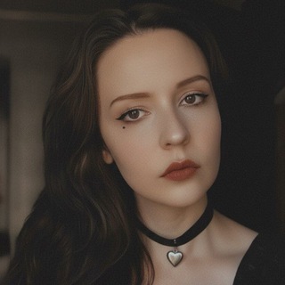 ЛИАНА • RED LIPS WOLF EYES