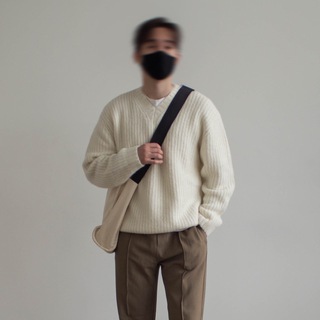 CLOTHES HUNTER