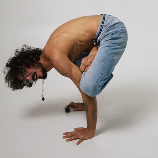 TOM YOGA